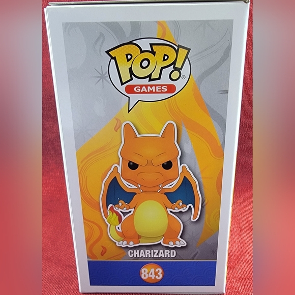 Charizard funko # 843 (nib) with pop protector - Picture 6 of 7